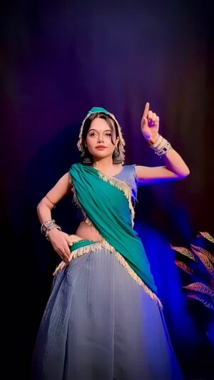 Preeti Kumari Instagram - Thumkti hui doll💃🏼#reels #instagram #reelitfeelit #explore #dance #trending #viral #reelsinstagram #reelsindia #foryou #love#juttimeri #nehabhasin4u #facebook #tutubarbie💃💃