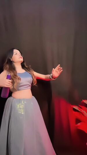 Preeti Kumari Instagram - Tu pyaasa hai #trend #trendingsongs #nehakakkar #tonykakkar #Dinomorea#dance #reels #reelitfeelit #explore #instamood #tutubarbie💃💃 @nehakakkar @tonykakkar