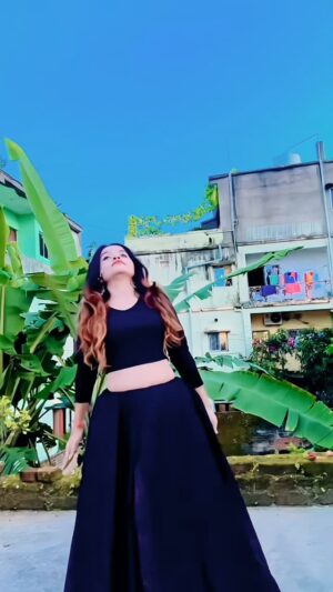 Preeti Kumari Instagram - Akeli laila 🔥 #reels #instagood #reelitfeelit #baaghi4 #explore #reelsinstagram #dance #trending #viral #foryou #doll#insta #india #instadaily #tutubarbie💃💃