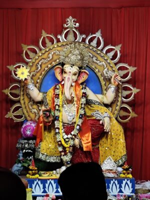 Preeti Kumari Instagram - Jai Bappa ki🙏🏻🌼 #celebration #insta #photoshoot #memory #photo #photographer #photograph #Bappa#tutubarbie💃💃