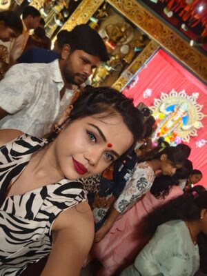 Preeti Kumari Instagram - Jai Bappa ki🙏🏻🌼 #celebration #insta #photoshoot #memory #photo #photographer #photograph #Bappa#tutubarbie💃💃