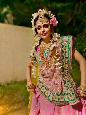 Preeti Kumari Instagram - Kaisa laga mera makeup 🤗 #radharani #makeup #getup #photoshoot #photos #photo #photography #photooftheday #tutubarbie💃💃