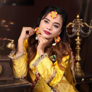 Preeti Kumari Instagram - Haldi bridal look😍
.
Mua - @glam__by_khushi_ 
In frame - @tutupreet 
Mentor - @alishamakeup_academy