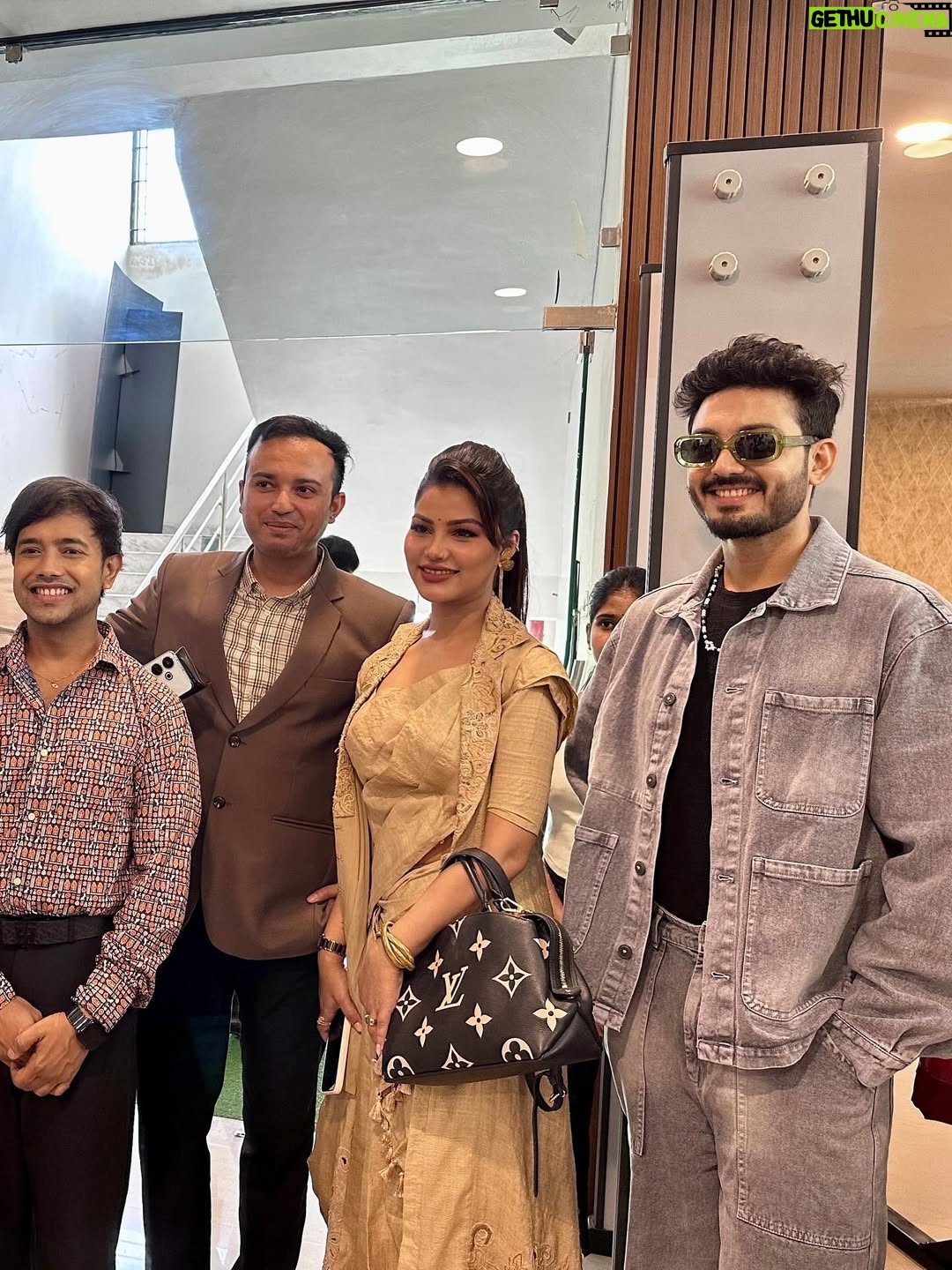 Preety Kongana - 28.1K Likes - আজি “ককা দেউতা নাতি আৰু হাতী -২ “ প’স্টাৰ  শুভমুক্তিৰ সময়ত 🙏🧿🙏