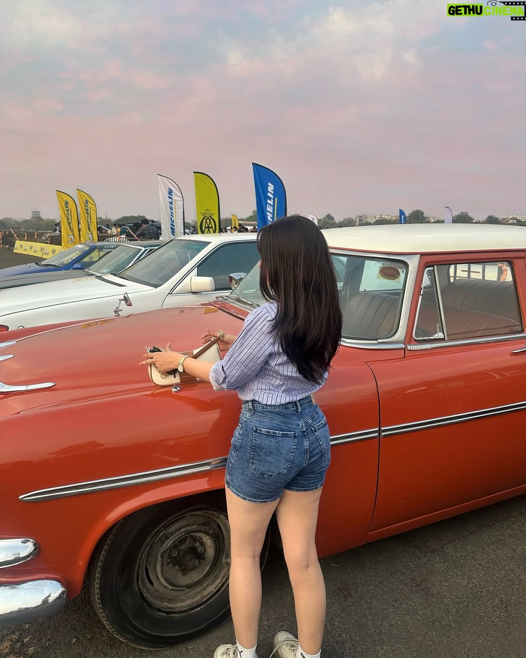 Preksha Makhija - 61.2K Likes - spent the day around vintage cars and i swear they were flirting first 👀😭🤌🏻
.
.
.
#vintagecars #cars #carexpo #caraesthetics #classicbeauty 
(vintage car expo , classic cars, retro vehicles, car show aesthetic, Pinterest cars)