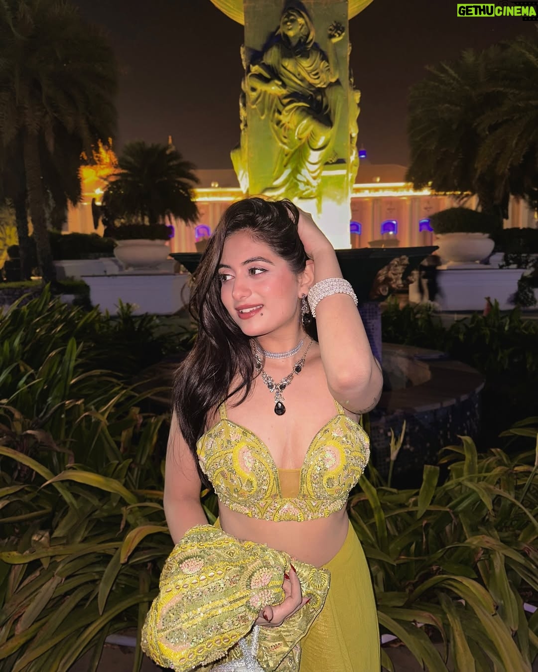 Preksha Makhija - 14.8K Likes - half princess, half menace🔫💚
.
.
.
.
.
.
.
#instagood #ootd #potd #lehenga #shadiseason #desi #fyp #ａｅｓｔｈｅｔｉｃ #explore
