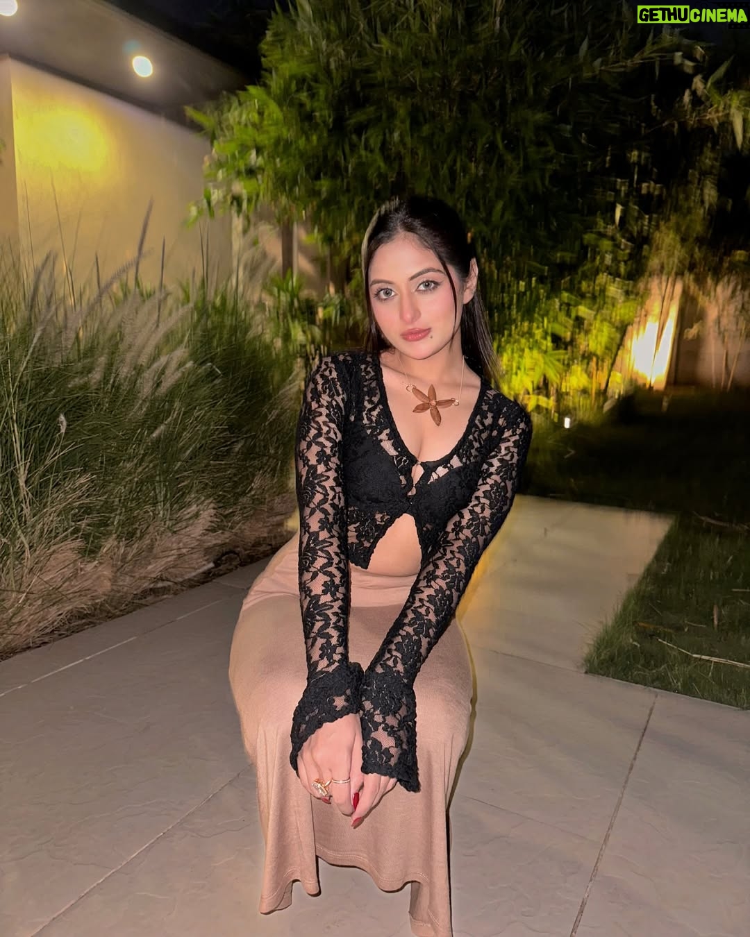 Preksha Makhija - 9.7K Likes - maza nahi aa rha 2025 laga do🙂
.
.
comment/dm for outfit links
.
.
.
.
.
.
.
.
#ａｅｓｔｈｅｔｉｃ #islandlife #outfitinspo #ootd #posesforpictures #instamood #fyp #explore #blackoutfit