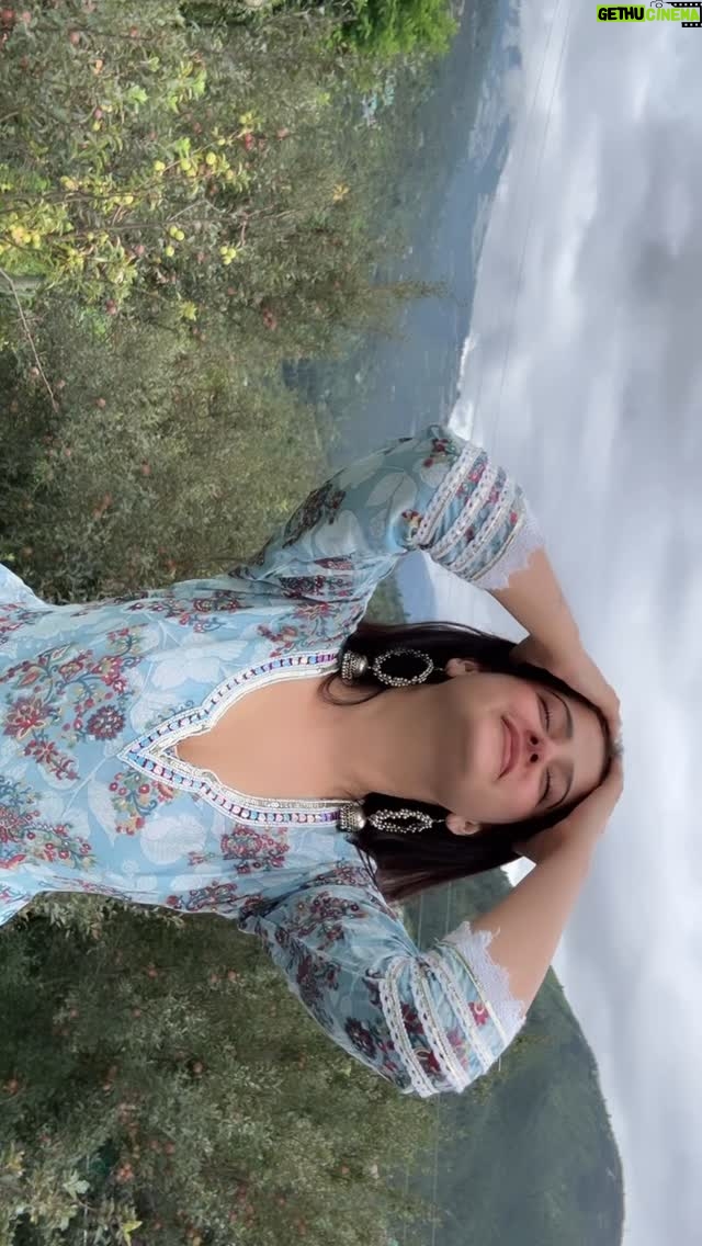 Prity Thista - 9.4K Likes - Sajni bnaoge?😌 
Jaan bhi lutaoge?🙈
.
.
.
.
.
.
.
.
.
.
.
.
.
#pritythista #reels #trendingreels #viral #instagram #instagood #popular #foryou #trend #draft #oldisgold✨