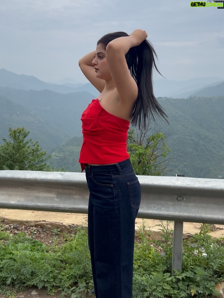 Prity Thista - 6.5K Likes - High on you✨
.
.
.
.
.
.
.
.
.
.
.
.
#pritythista #réel #instagram #insta #instamood #instapic #instaphoto #viral #cute #shimla #solan #nature #picture #pictureoftheday #photos #ootd
