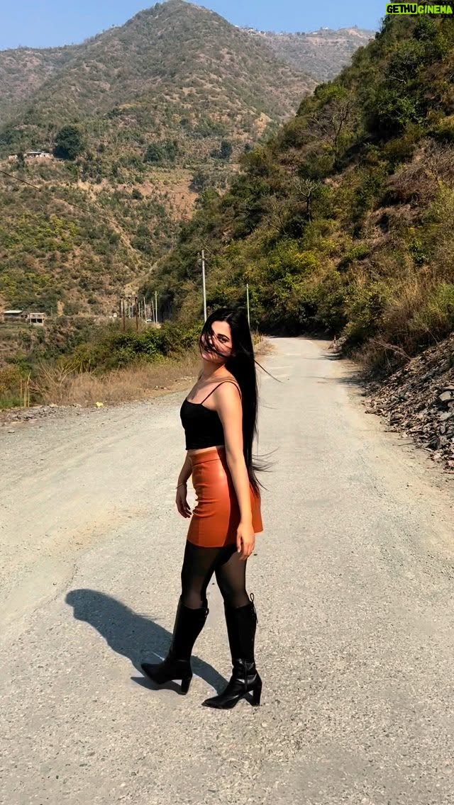 Prity Thista - 11.7K Likes - Azul 🫢 
.
.
.
.
.
.
.
.
.
.
.
.
.
.
.
#pritythista #reels #trendingreels #instagram #popular #trend #share #gururandhawasongs #azul #gururandhwa and