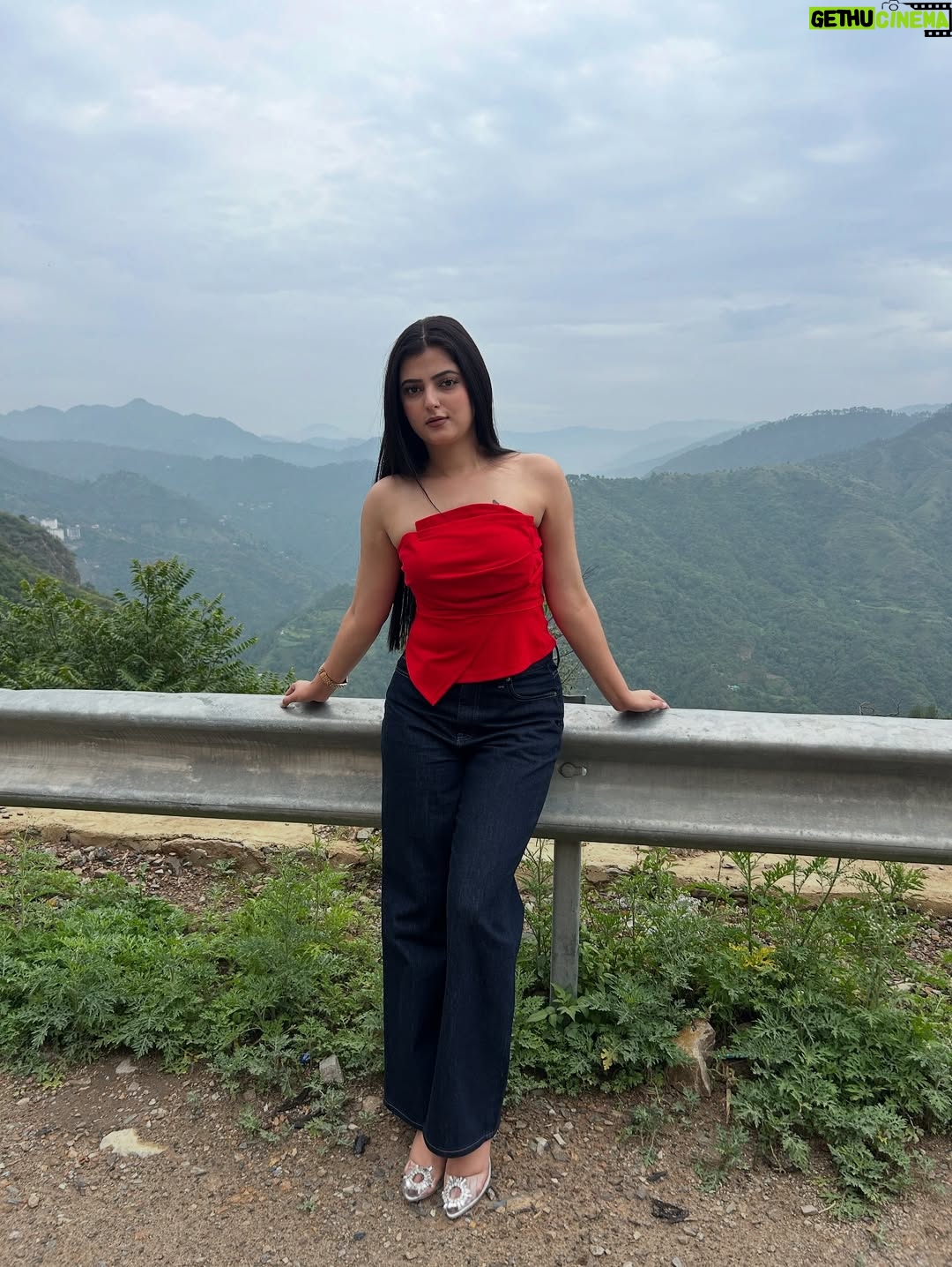 Prity Thista - 6.5K Likes - High on you✨
.
.
.
.
.
.
.
.
.
.
.
.
#pritythista #réel #instagram #insta #instamood #instapic #instaphoto #viral #cute #shimla #solan #nature #picture #pictureoftheday #photos #ootd