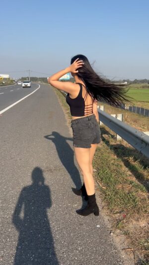 Prity Thista Instagram - 🔫🖤
.
.
.
.
.
.
.
.
.
.
.
.
.
#pritythista #reels #trendingreels #instagood #instagram #viral #popular #foryou #trend #share #new #newsong #draft