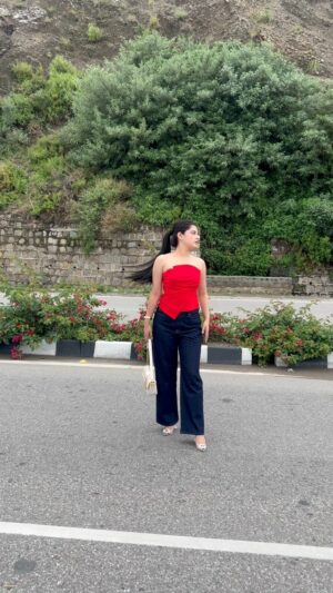 Prity Thista Instagram - Kudi puri bamb aa😌 
.
.
.

.
.
.
.
.
.
.
.
.#pritythista #reels #trendingreels #viral #instagood #popular #trend