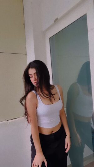 Prity Thista Instagram - Morni 🧘‍♀️ 
.
.
.
.
.
.
.
.
.
.
.
.
.
.
.
.
#pritythista #reels #trendingreels #instagood #instagram #viral #popular #popular #trend #share #badshah #trendingreels #instalike