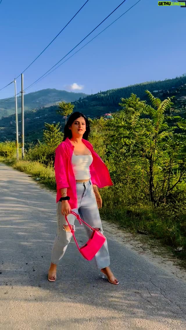 Prity Thista - 11.9K Likes - Fashion kudiye 🔥 
.
.
.
.
.
.
.
.
.
.
.
.
.
.
#pritythista #reels #trendingreels #instagram #trendingreels
