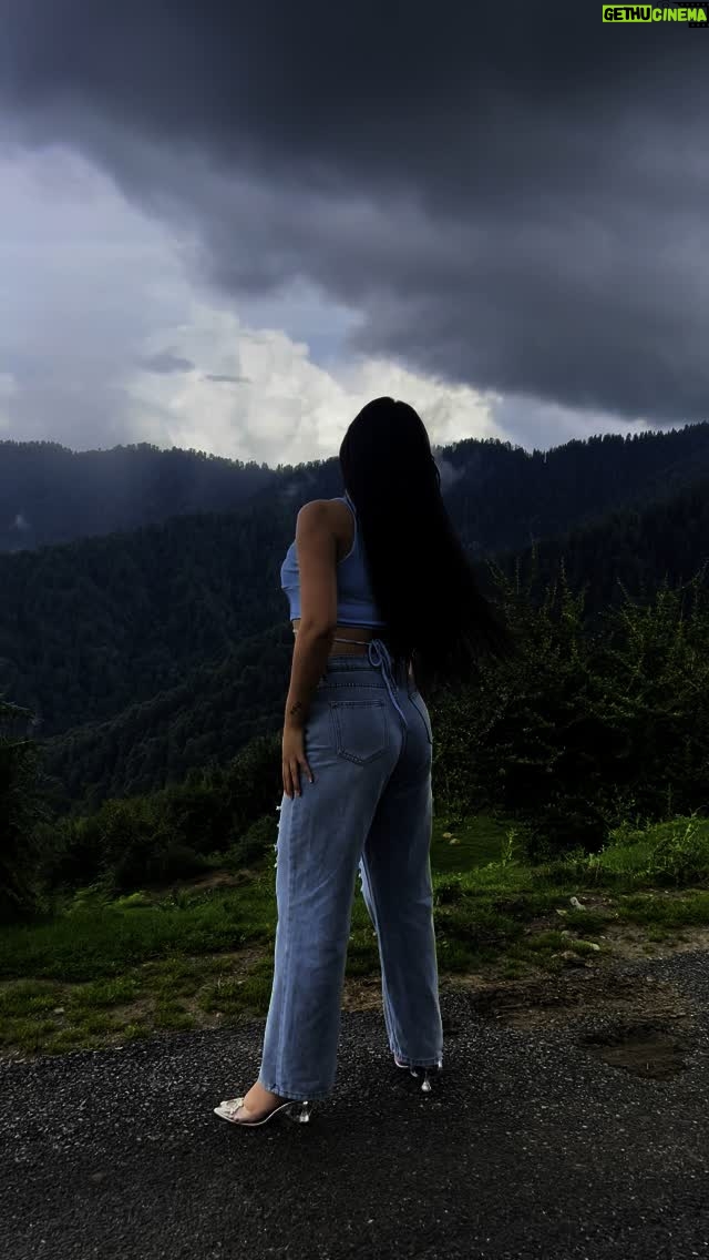 Prity Thista - 65.8K Likes - Haaye 🫠🧏‍♀️ 
.
.
.
.
.
.
.
.
#pritythista #reels #trendingreels #viral #saiyarasong❤️ #saiyaara #shimla #foryou #popular #trend