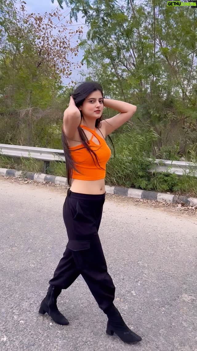 Prity Thista - 11.8K Likes - Pendulum😜 
.
.
.
.
.
.
.
.
.#pritythista #reels #trendingreels #instagram #instagood #viral #popular #foryou #trend #pendulam #drafts
