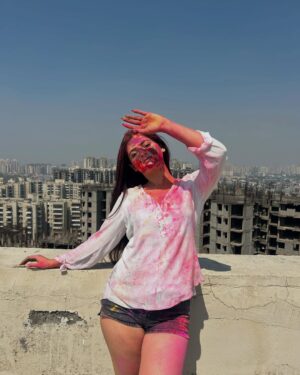 Prity Thista Instagram - Let’s play Holi🤭 
.
.
.
.
.

.
.
.
.
.
.
#pritythista #holi #photo #trending #foryou