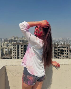 Prity Thista Instagram - Let’s play Holi🤭 
.
.
.
.
.

.
.
.
.
.
.
#pritythista #holi #photo #trending #foryou