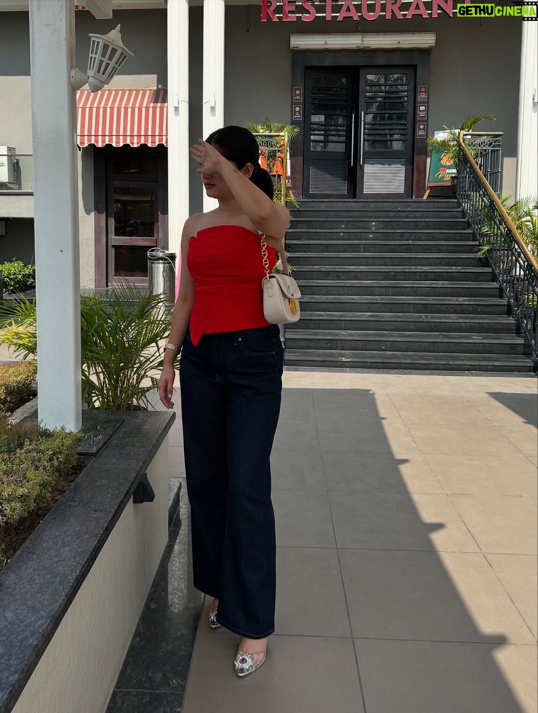 Prity Thista - 6.5K Likes - High on you✨
.
.
.
.
.
.
.
.
.
.
.
.
#pritythista #réel #instagram #insta #instamood #instapic #instaphoto #viral #cute #shimla #solan #nature #picture #pictureoftheday #photos #ootd