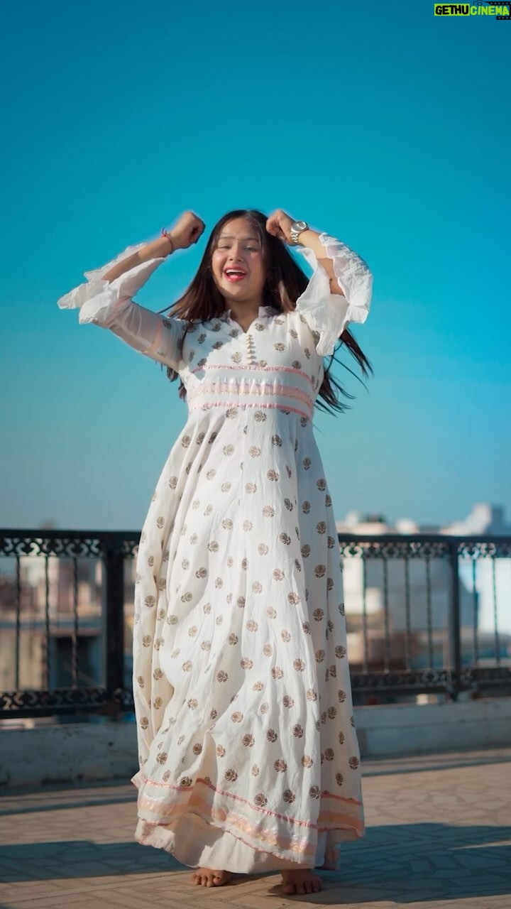 Priya Agarwal - 1.3K Likes - Mei Teri Joganiyaan 😍🤍
.
.
.
#reels #reelsinstagram #instagram #instagood #gharmorepardesiya🌞💃 #semiclassical #dance #kalank #trend #ethnic #viral #explorepage