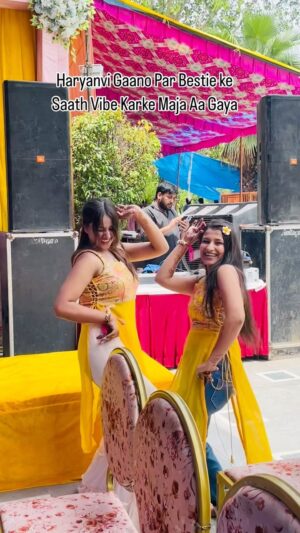 Priya Agarwal Instagram - Tag Your Bestie jiske saath aise vibe krte ho 😍♥️
@rj_tanya27 ♥️
vc - @heya.vt 
.
.
.
.
#reels #reelsinstagram #instagood #instagram #wedding #dance #masti #haldi #bestie #bestfriend #goals #haryanvi #haryanvisong #viral #explorepage