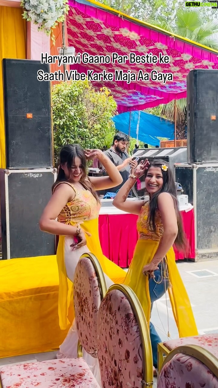 Priya Agarwal - 1.1K Likes - Tag Your Bestie jiske saath aise vibe krte ho 😍♥️
@rj_tanya27 ♥️
vc - @heya.vt 
.
.
.
.
#reels #reelsinstagram #instagood #instagram #wedding #dance #masti #haldi #bestie #bestfriend #goals #haryanvi #haryanvisong #viral #explorepage
