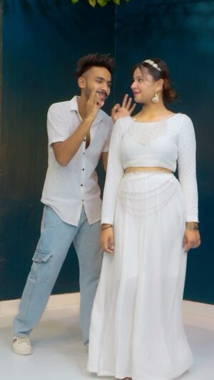 Priya Agarwal Instagram - Kaisa Laga Humara Look 😍🤍
@pankaj_rajput_1103 ✨
.
.
.
.
#reels #reelinstagram #instagood #instagram #dilcheejtujhededi❣️ #airlift #look #white #trending #trendingreels #dance #viral #explorepage
