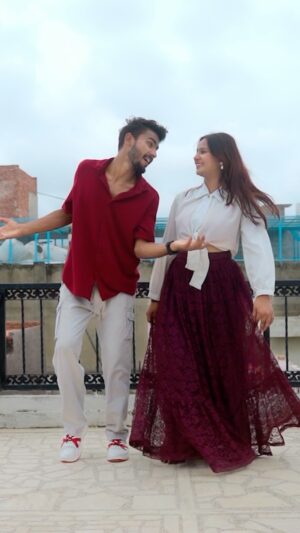 Priya Agarwal Instagram - Tum Se Hi ✨🦢
@pankaj_rajput_1103 ✨
.
.
.
.
#reels #reelsinstagram #instagood #instagram #tumsehi #jabwemet #trendingreels #trending #dancereels #dance #cute #look #coupledance #viral #explorepage
