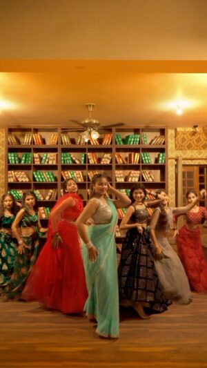 Priya Agarwal Instagram - Dhol Baja Rhaj Rhaj Ke 😍❤️
.
.
.
.
#reels #reelsinstagram #instagood #instagram #saynasayna #dholbaja #group #wedding #weddingmasti #look #girls #foryou #explorepage #trending #trend #viral