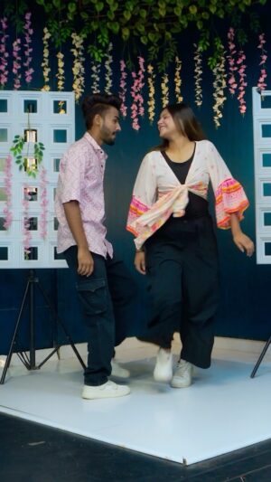 Priya Agarwal Instagram - Ghuma De Sohneya 😍🌍 
@pankaj_rajput_1103 ✨
dc - us 
Do tag us if you recreate this one ☝️ 
.
.
.
#reels #reelsinstagram #instagram #instagood #saraindia #trend #trending #look #dancechallenge #dancereels #viral #explorepage