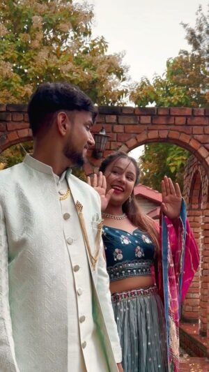 Priya Agarwal Instagram - Mehndi Lagai Ke Out Now 🔥 
.
Link In Bio 🔗 
.
#mehndi #snehu #govindsnehu #trendingreels #trendingsongs #reelitfeelit #haldi #mehndi #ringceromony #wedding #weddingdress #weddingday #bhojpurisong #bhojpurireels #bhojpuriactress #bhojpurisong