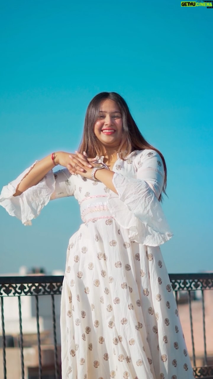 Priya Agarwal - 15.2K Likes - Manwa Laage 🤍💕
.
.
dc- @shubhi_ag18 
.
#reels #reelsinstagram #instagram #instagood #manwalaage #trendingreels #trend #look #ethnic #viral #explorepage