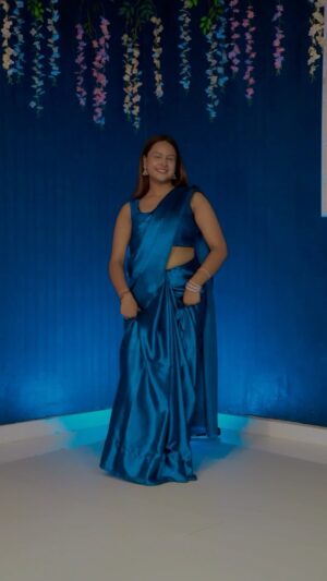 Priya Agarwal Instagram - Mera naam Mary Hai🤭💙
.
.
.
.
#reels #reelsinstagram #instagram #instagood #meranaammaryhai #trend #trendingreels #dance #look #saree #sareelove #viral #explorepage