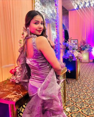 Priya Agarwal Instagram - Your V- Day Rose 🌹💞