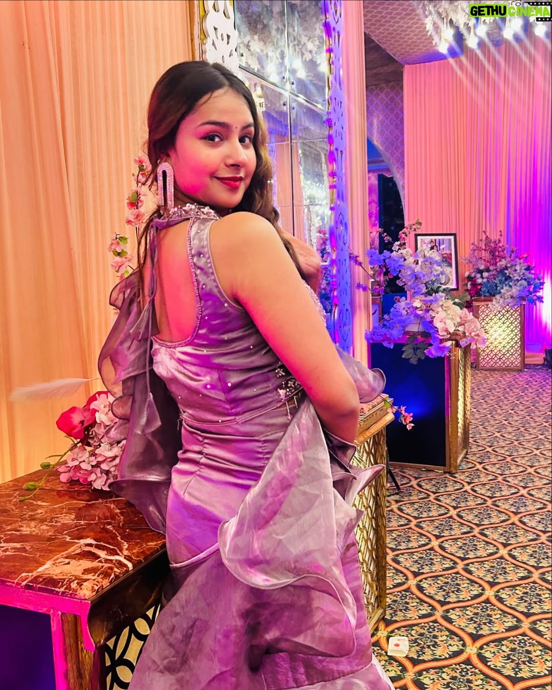 Priya Agarwal - 1K Likes - Your V- Day Rose 🌹💞