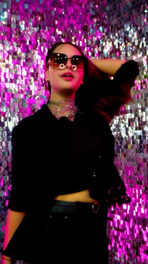 Priya Agarwal Instagram - Leave some Tauba Tauba in the comments 😎😉
@vickykaushal09 @karanaujla
#reels #reelsinstagram #instagood #instagram #taubatauba #badnewz #trending #trendingreels #dance #footwork #look #bossy #swag #viral #explorepage