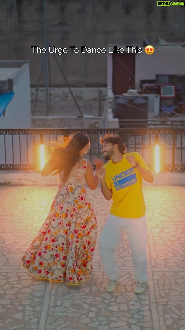 Priya Agarwal - 0.9K Likes - Malang Sajna 😍❤️
@pankaj_rajput_1103 💛
.
.
.
.
#reel #reelsinstagram #instagood #instagram #malangsajna #cute #look #couplevideos #dance #trend #trendingreels #explorepage #viral