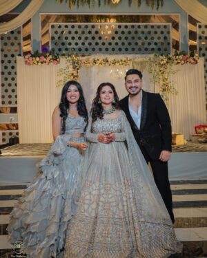 Priya Goyal Instagram - Finally!! Bhaiya-Bhabhi❤️ @_priyagoyall 
.
.
.
.
.
#explore #explorepage #instagood #instagram #instalike #instadaily #roka #love #cute #smile ##trending #viral #picoftheday