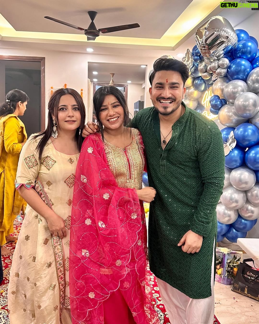 Priya Goyal - 39.3K Likes - Khushiyan ghar aayi🧿🥳 #bhaiyabhabhi ❤️
.
.
.
.
.
.
#instagood #instadaily #instalike #instagram #instamood #roka  #vibes #explore #explorepage #love #trending #ootd #picoftheday