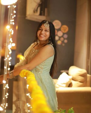 Priya Goyal Instagram - Happy Diwali🎉 @_priyagoyall 
.
.
.
.
.
#instagood #instalike #instagood #instagram #lifestyle #diwali #love #festive #vibes #ootd #picoftheday