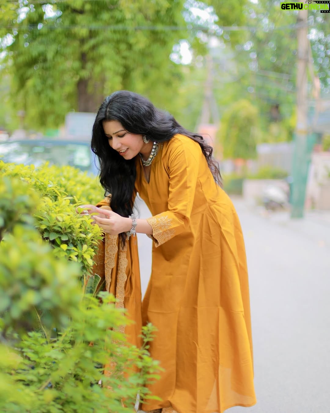 Priya Goyal - 6.9K Likes - Sunn zara🫶🏻❤️ 
.
.
.
.
.
.
#instagood #instagram #instadaily #instalike #explore #explorepage #fashion #fashionista #fashionblogger #lifestyle #fashionnova #picoftheday #ootd