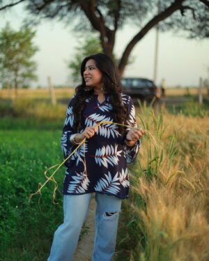 Priya Goyal Instagram - Bloomin"🌸 @_priyagoyall
.
.
.
.
.
.
#instamood #instagram #instadaily #instalike #fashion #fashiongram #fashionblogger #love #cute #lifestyle #travelgram #travel #explore #explorepage #ootd #picoftheday