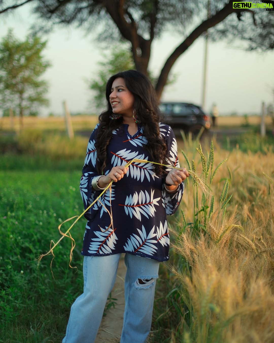 Priya Goyal - 3K Likes - Bloomin"🌸 @_priyagoyall 
.
.
.
.
.
.
#instamood #instagram #instadaily #instalike #fashion #fashiongram #fashionblogger #love #cute #lifestyle #travelgram #travel #explore #explorepage #ootd #picoftheday