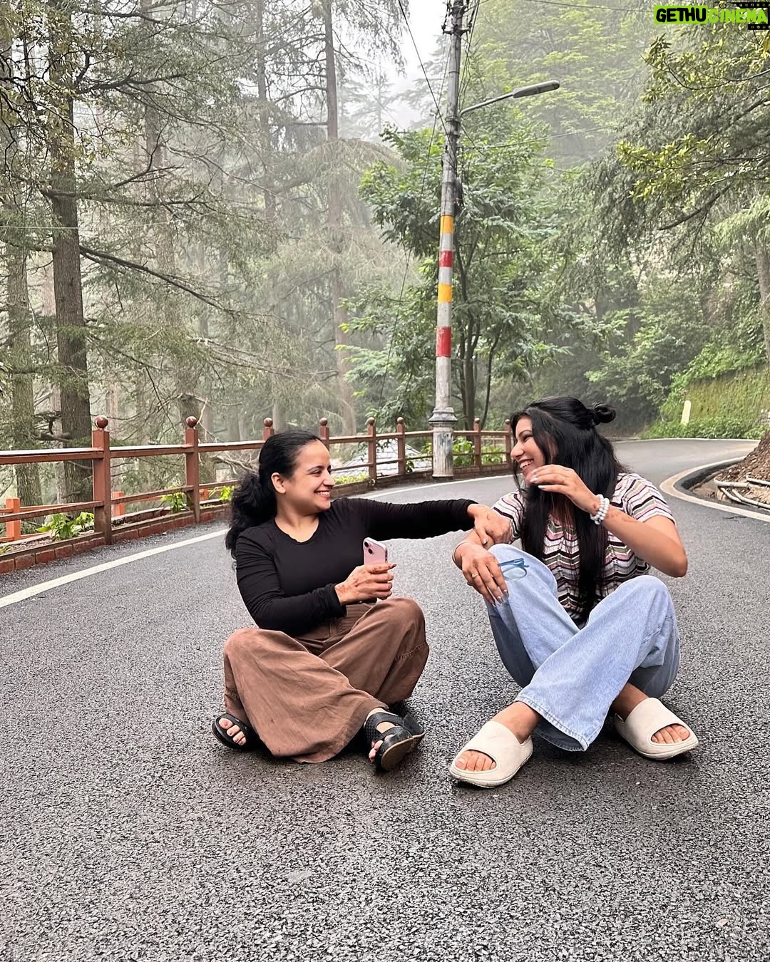Priya Goyal - 13.9K Likes - Bff goals🫶🏻❤️ 
.
.
.
.
.
#instagood #instadaily #instagram #instalike #explore #explorepage #bff #travel #travelgram #fun #mountains #trip #picoftheday