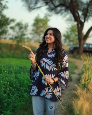 Priya Goyal Instagram - Bloomin"🌸 @_priyagoyall
.
.
.
.
.
.
#instamood #instagram #instadaily #instalike #fashion #fashiongram #fashionblogger #love #cute #lifestyle #travelgram #travel #explore #explorepage #ootd #picoftheday
