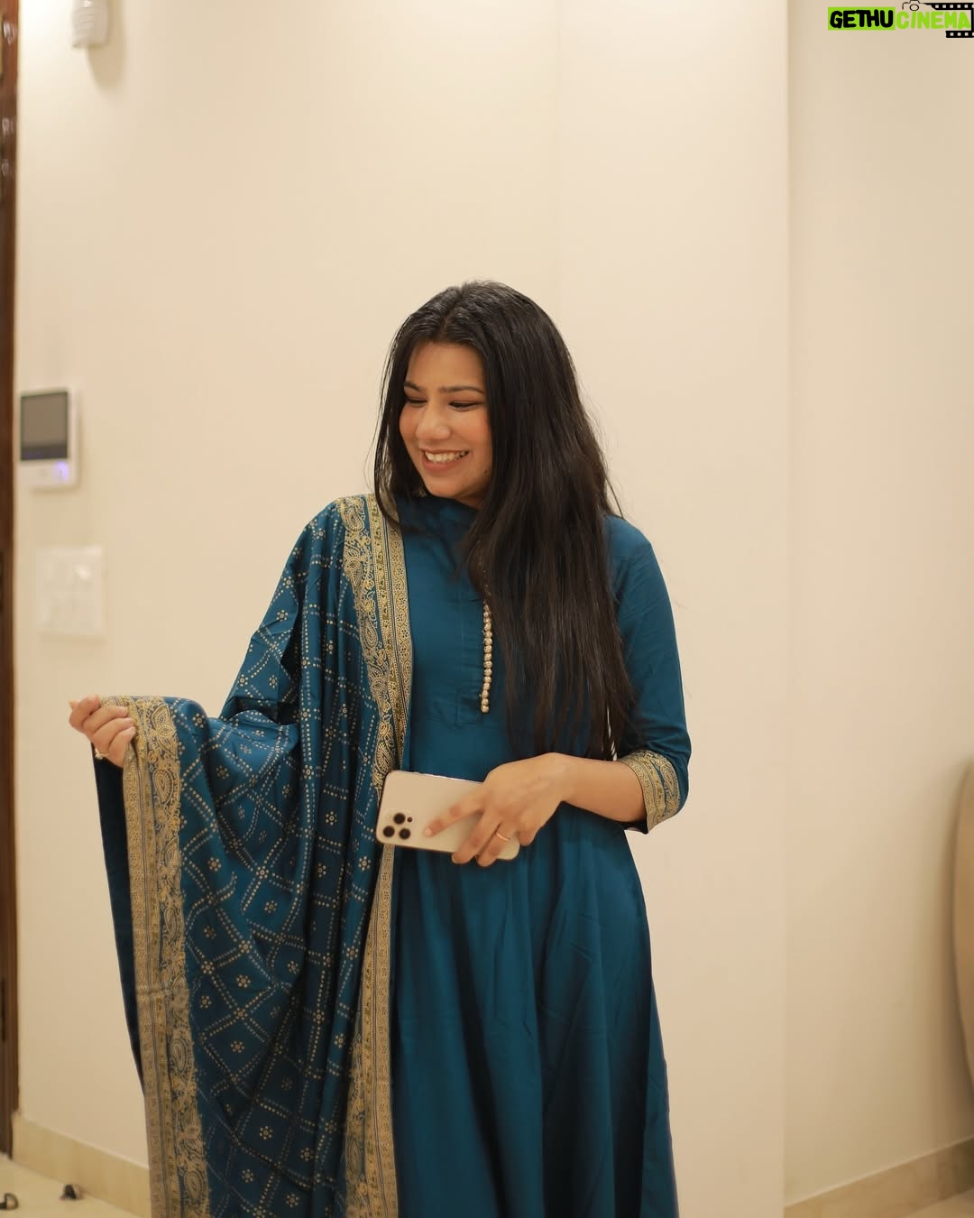 Priya Goyal - 3K Likes - On my way to get my dupatta stuck in his watch🙈❤️ @_priyagoyall 
.
.
.
.
.
.
.
#instagood #instagram #instalove #instalike #instadaily #fashion #fashionblogger #fashionista #lifestyle #cute #trending #ootd #explore #explorepage #traditional #festive #picoftheday