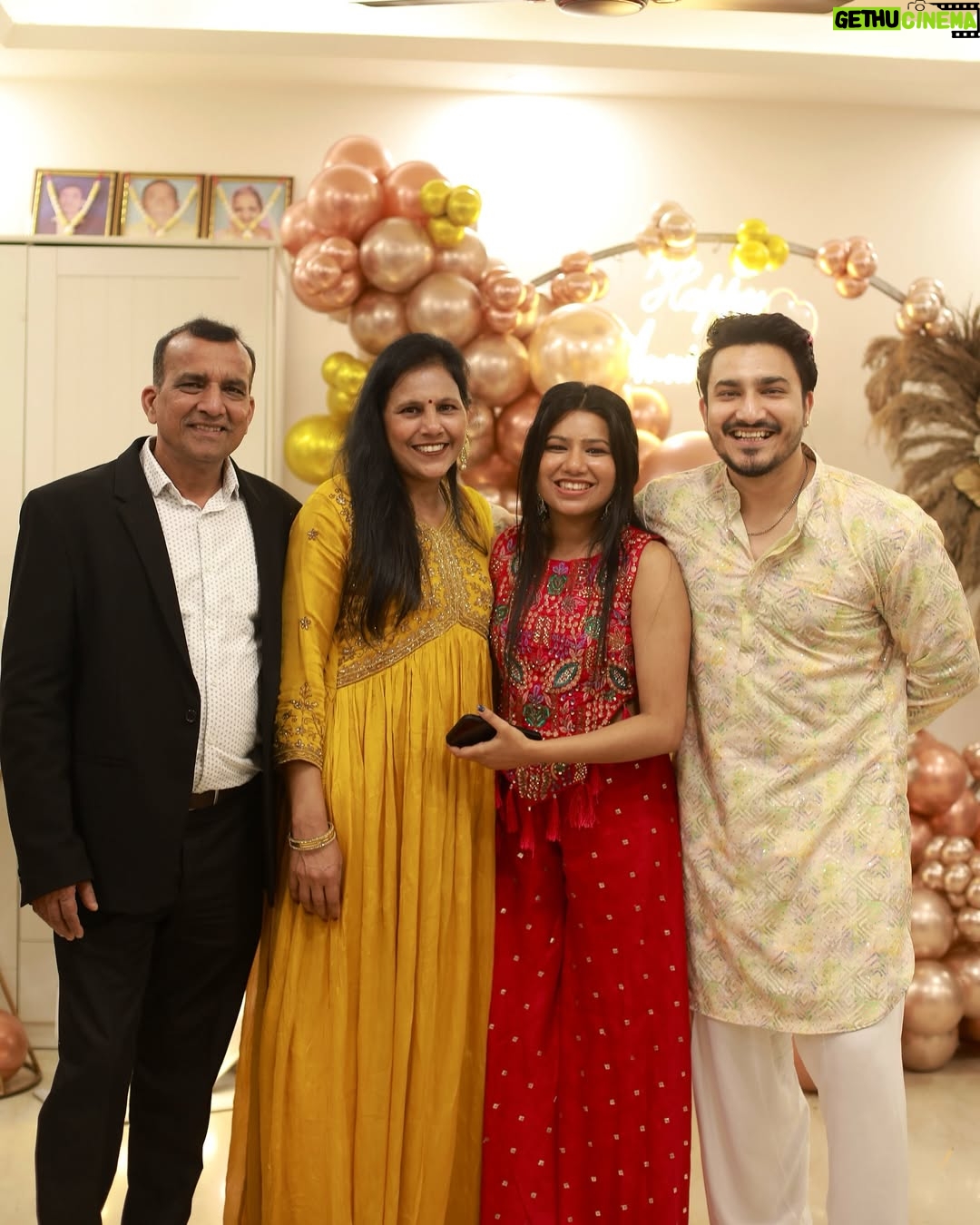 Priya Goyal - 8.1K Likes - Loving this little life of ours❤️ 
.
.
.
.
.
.
#instagood #instagram #instadaily  #family #familia #love #smile #cute #explore #explorepage #picoftheday