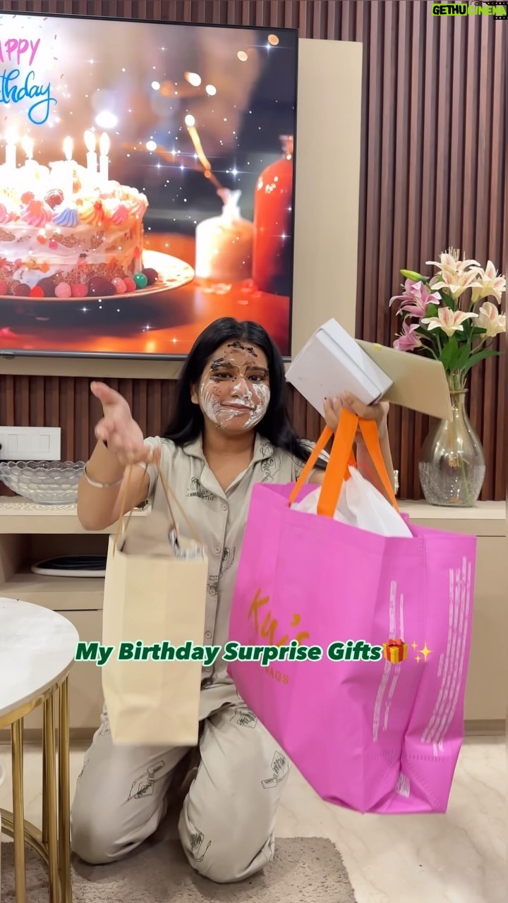 Priya Goyal - 7.5K Likes - My Birthday Surprise Gifts😍🎁 
.
.
.
.
.
.
#reels #reelsinstagram #reelitfeelit #explore #explorepage #lifestyle #fashion #minivlog