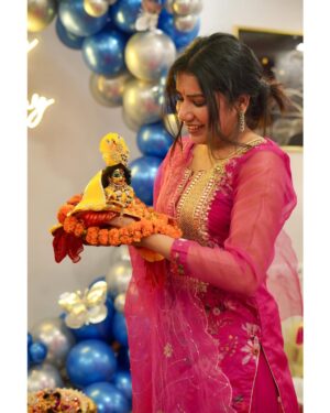 Priya Goyal Instagram - Radhe Radhe🙌🏻